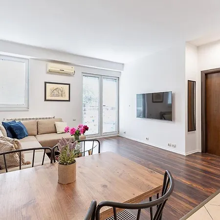 Flat N 4 * Skopje